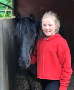 Children and ponies at Ranch Siesta Los Rubios riding stables in Estepona